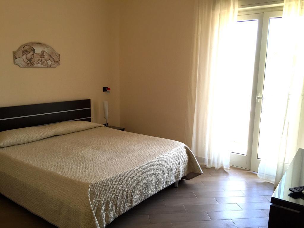 Costa Del Sol Bed & Breakfast Porto Empedocle Exterior photo